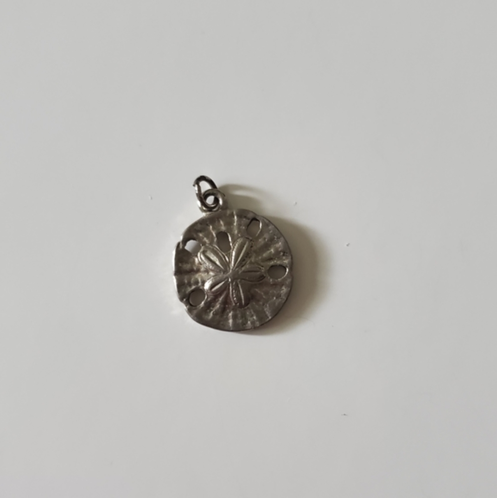 FREE With Bundle Of 3! Sand Dollar Charm